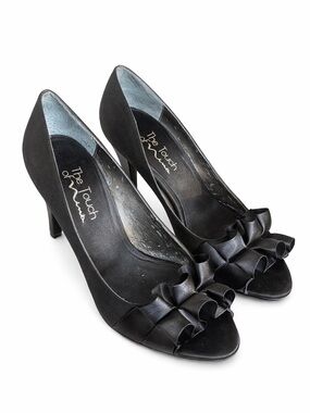 Nina Fencel Satin Peep Toe Heels Women’s 7.5M Black Ruffle Pumps